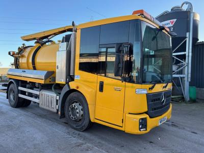 2015 (15) Mercedes Econic 1830 Gully Sucker