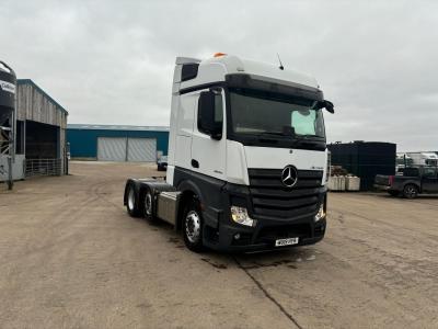 2019 (19) Mercedes Actors 2545 T/Unit