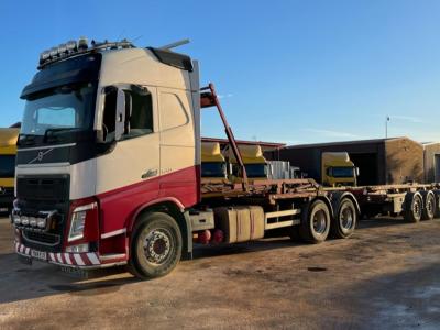 2014 (14) Volvo FH540 6x4 hookloader and trailer